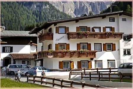 Hotel Garni Sayonara Selva di Val Gardena Exterior foto