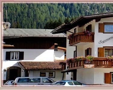 Hotel Garni Sayonara Selva di Val Gardena Exterior foto