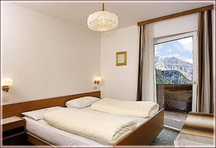 Hotel Garni Sayonara Selva di Val Gardena Habitación foto